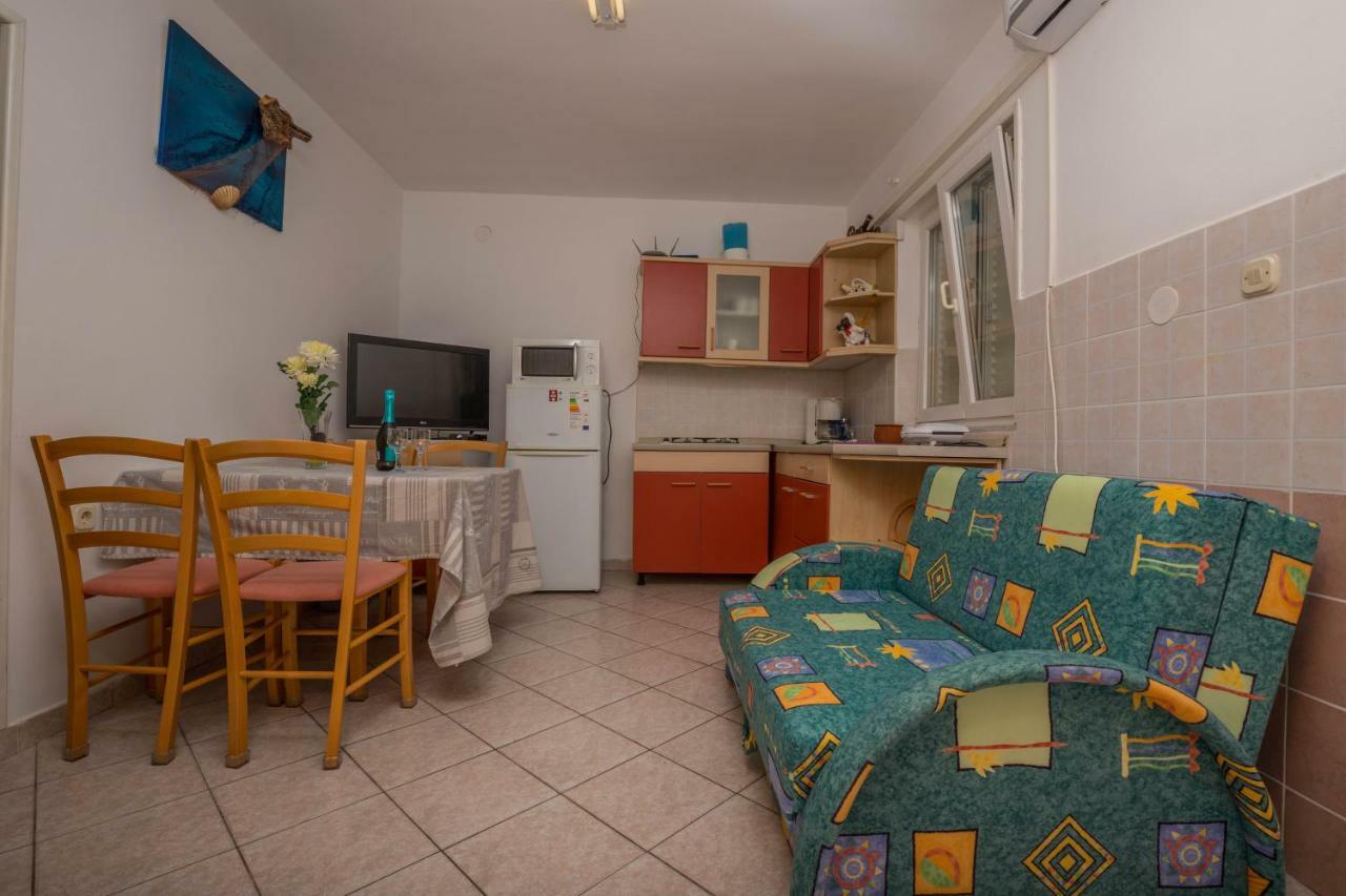 Apartman Zlatica Dramalj Esterno foto